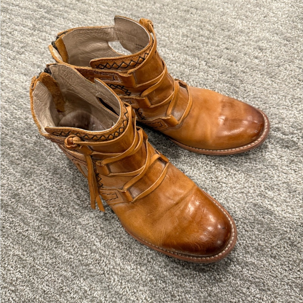 Women’s Tan Leather Boots